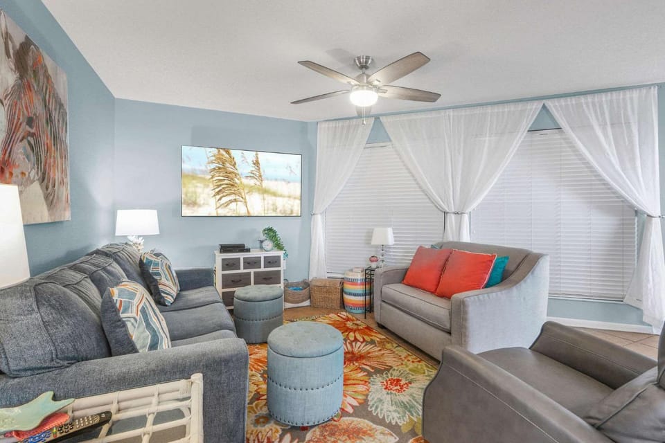 Sandpiper 1C- Stylish Gulf-side affordable House in West Beach