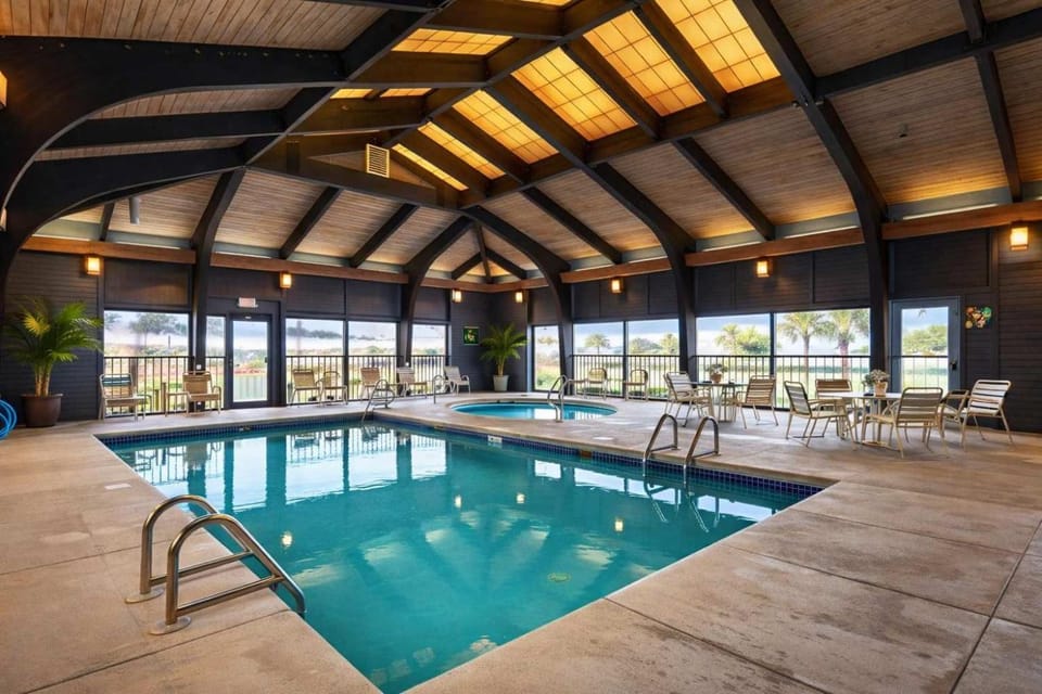 Windward Pointe 801- East corner-unit beachfront House in Orange Beach
