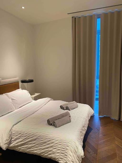 Landmark Entire 2BD Flat Prime Zone1 River Apartment in London