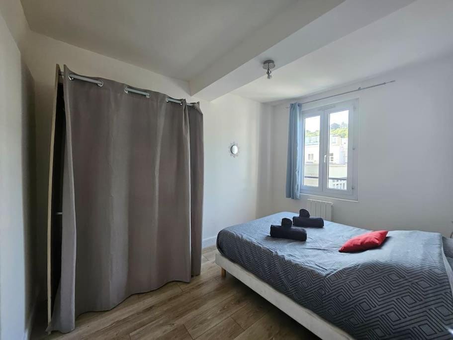 Le Grand Coty, 6 personnes, Hypercentre Apartment in Le Havre