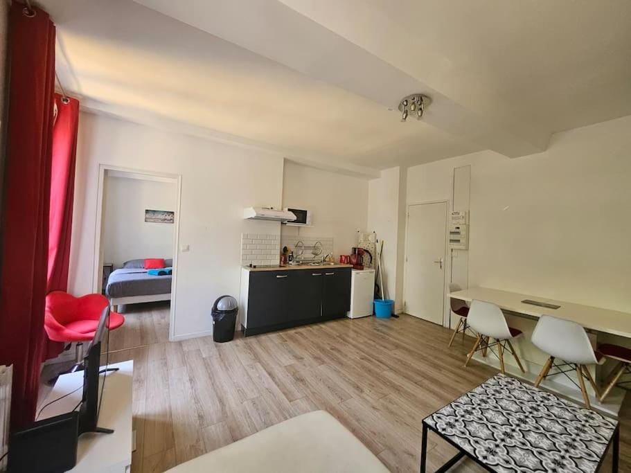Cosy Coty, 4 personnes, Hypercentre Apartment in Le Havre