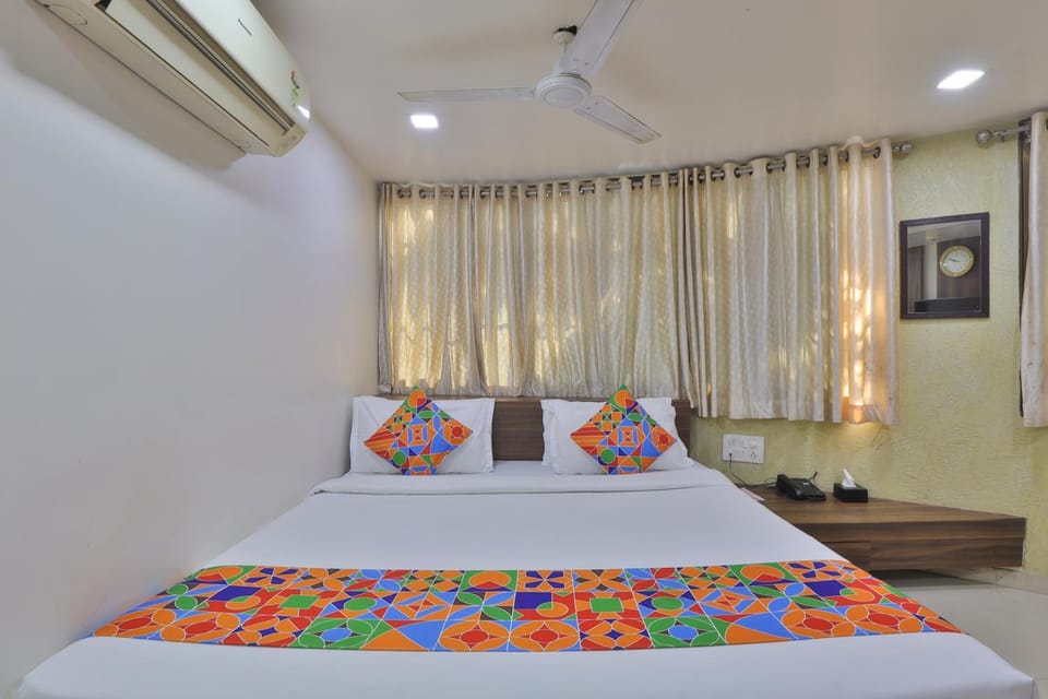new hotel ideal Hotel in Vadodara