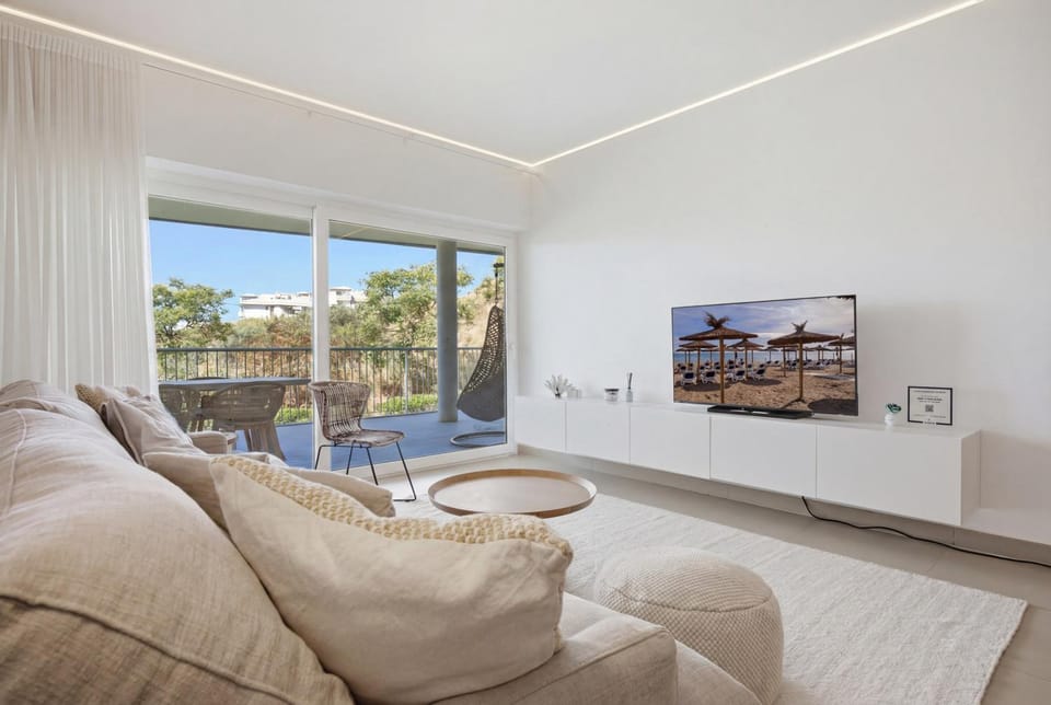 Happy Travel South Beach 5-2B Apartment in Fuengirola
