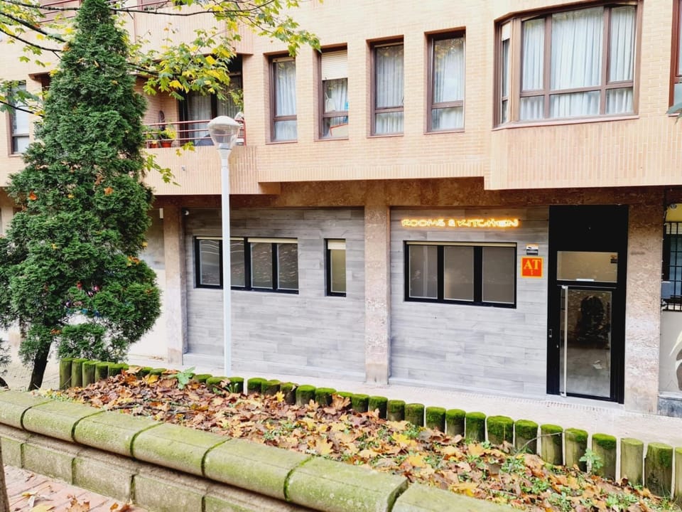 Property building, Facade/entrance