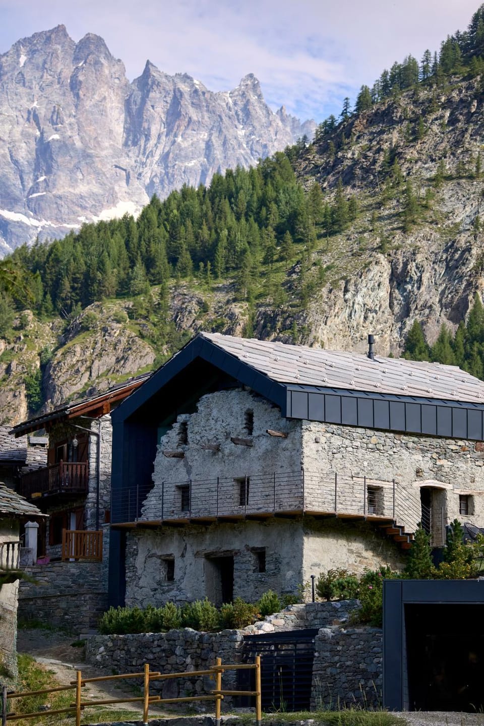 Property building, Day, Natural landscape, Mountain view