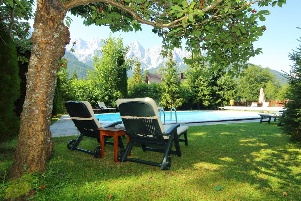 Garden, Swimming pool, Swimming pool, Internal: Not applicable to any particular room
