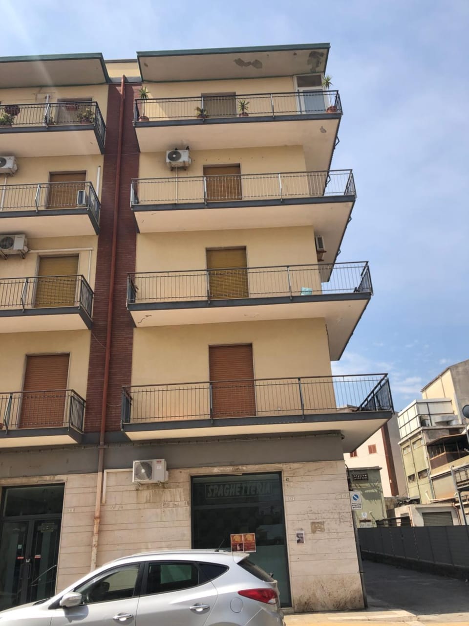Property building, Neighbourhood, Street view