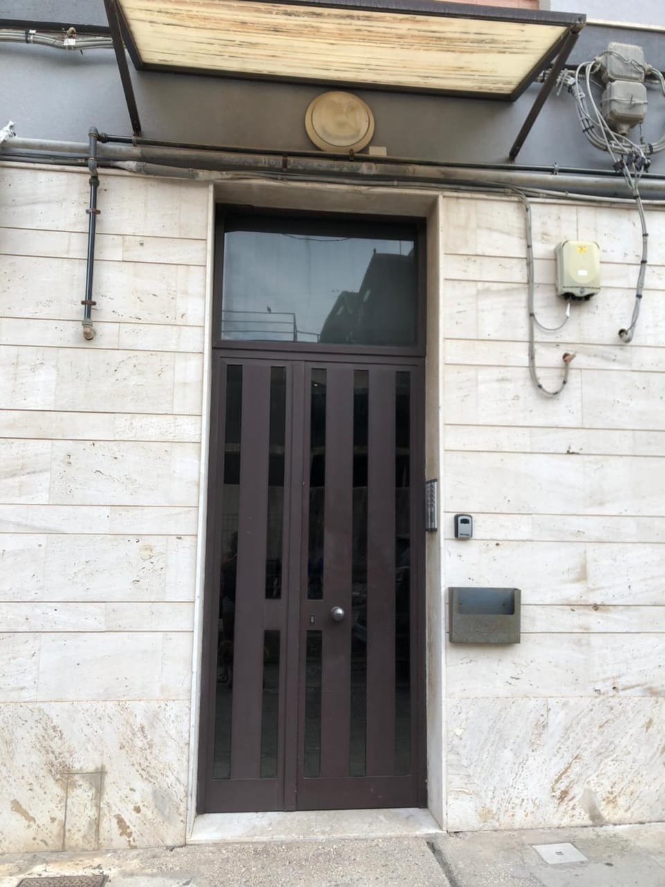 Facade/entrance