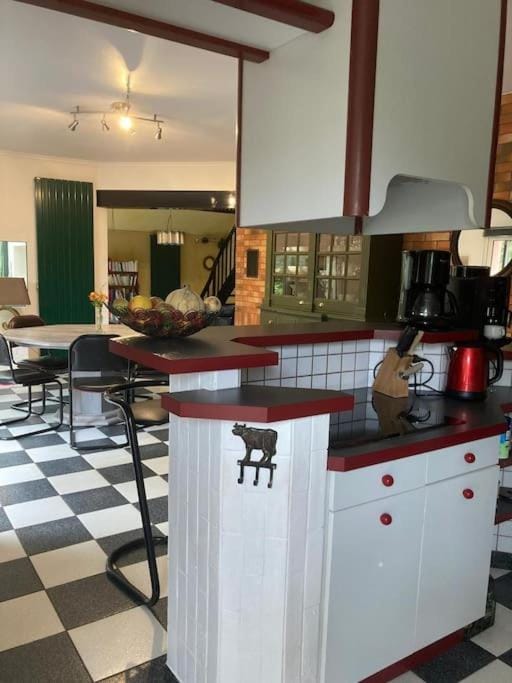 Kitchen or kitchenette, Food