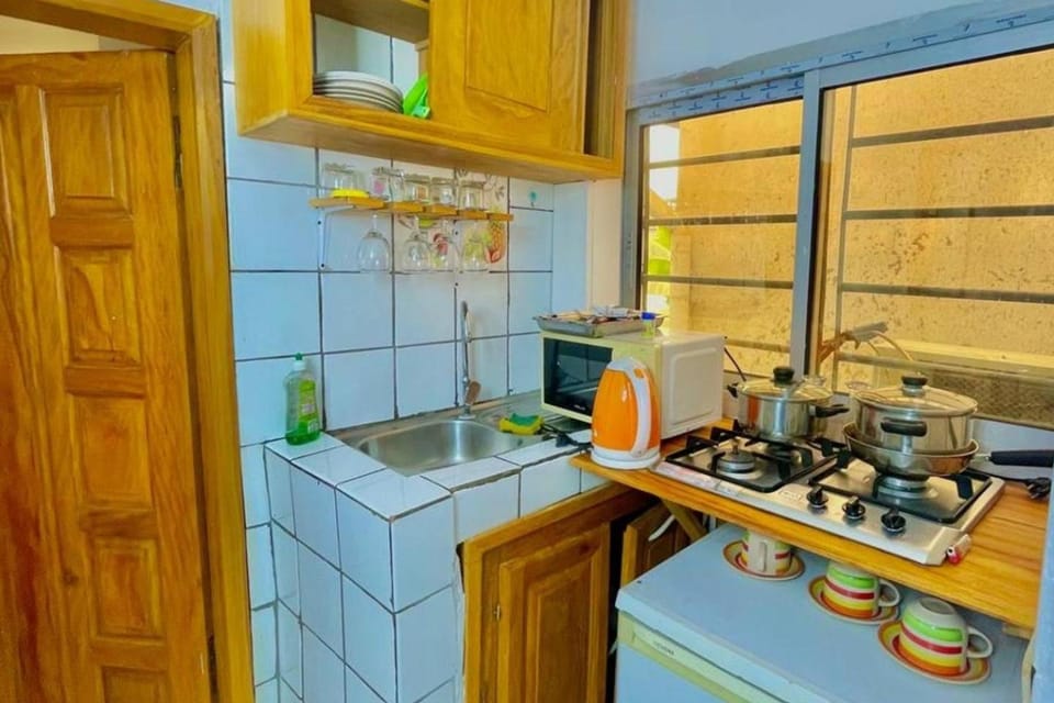1Bed Studio Sleeps 2 - Wifi Parking Apartment in Douala