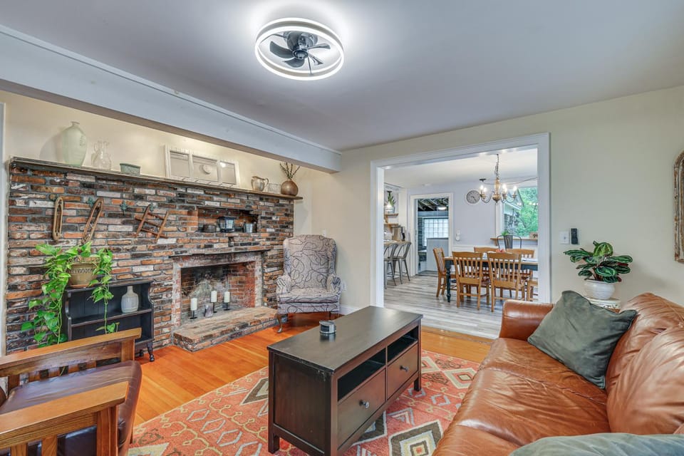 Quintessential New England Home w/ Patio & Grill! House in Rhode Island