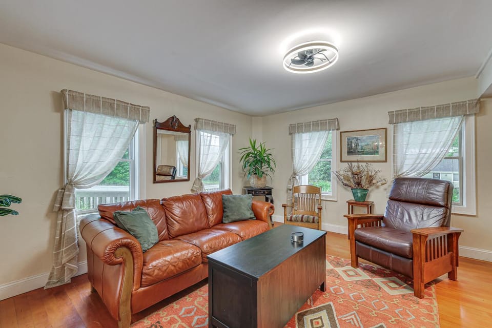 Quintessential New England Home w/ Patio & Grill! House in Rhode Island