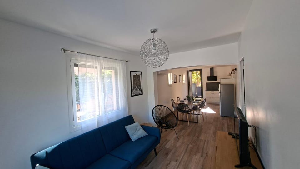 Les deux oliviers House in Carcassonne