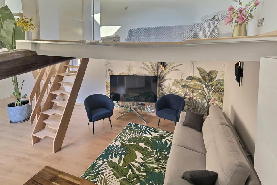 TV and multimedia, Living room, Seating area