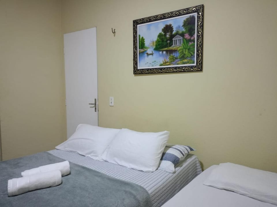 Bedroom, towels