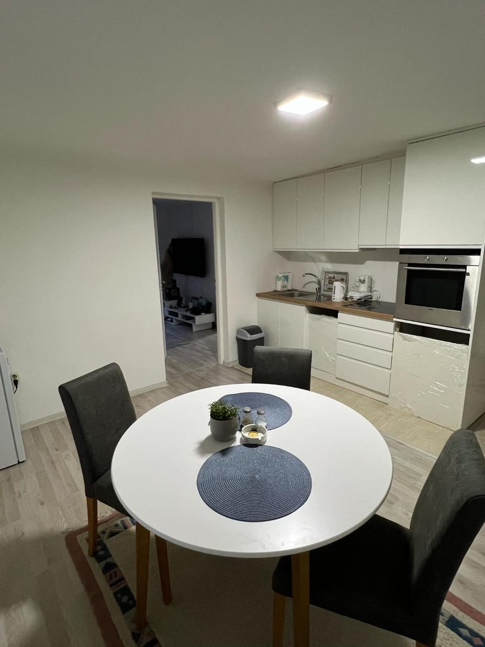 Kitchen or kitchenette, stove