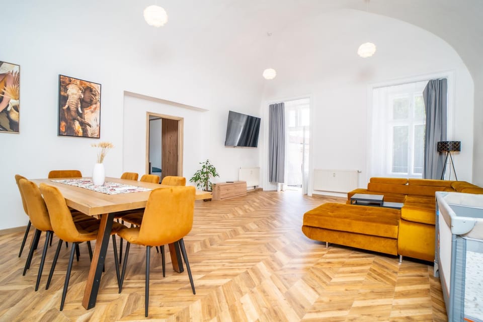 Luxapart BIG 12people apartment with Breakfast option Apartment in Slovakia