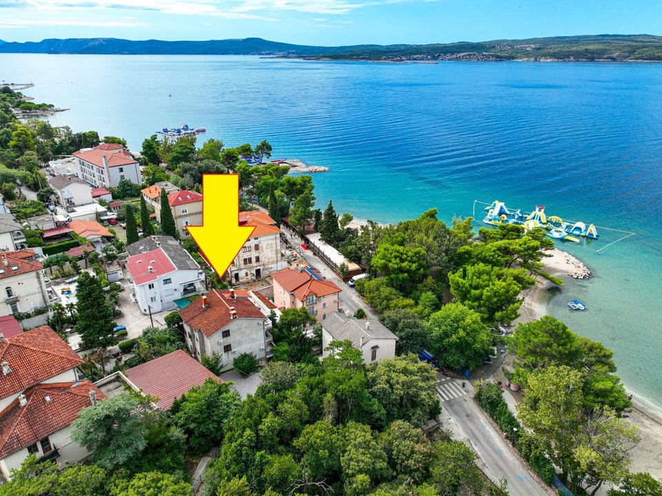 Property building, Neighbourhood, Bird's eye view