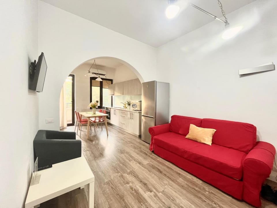 TV and multimedia, Kitchen or kitchenette, Living room, Seating area