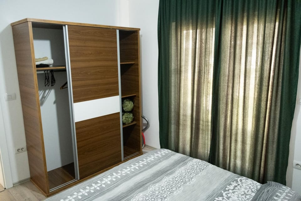 Bed, Photo of the whole room, Bedroom, wardrobe