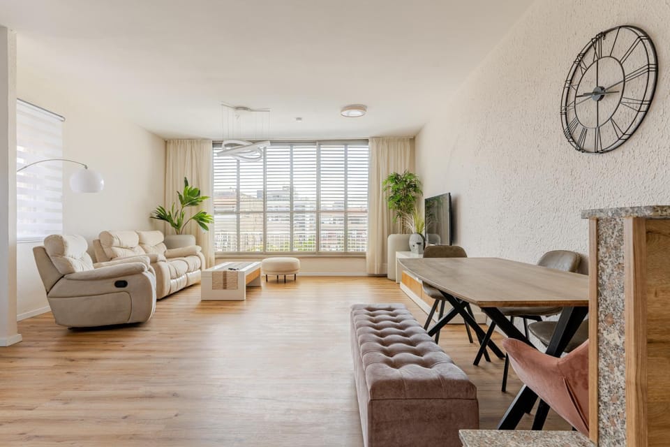 Near Beach, Family Penthouse Apartment in Haifa