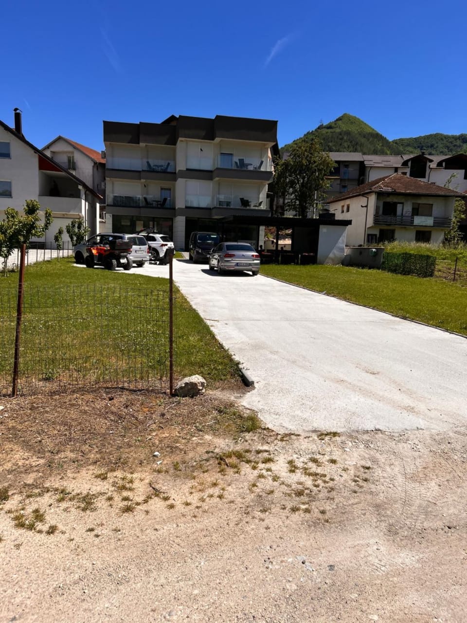 Property building, Day, Location, Parking