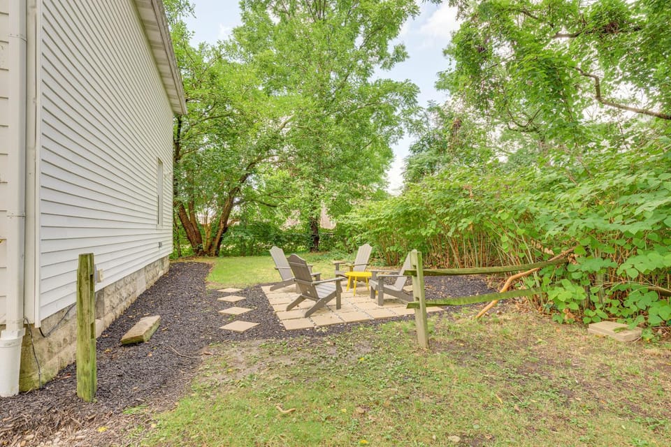 University of Akron Retreat: Dogs Welcome! House in Akron