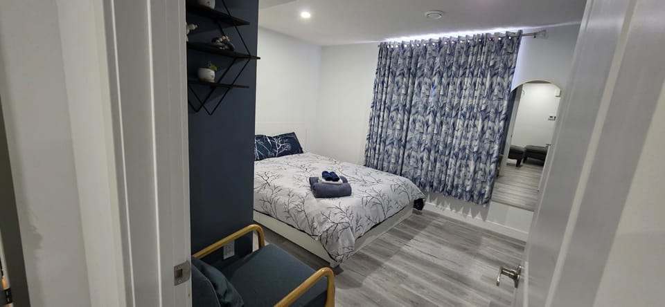 Entire guest basement suite in Cochrane, AB Apartment in Cochrane
