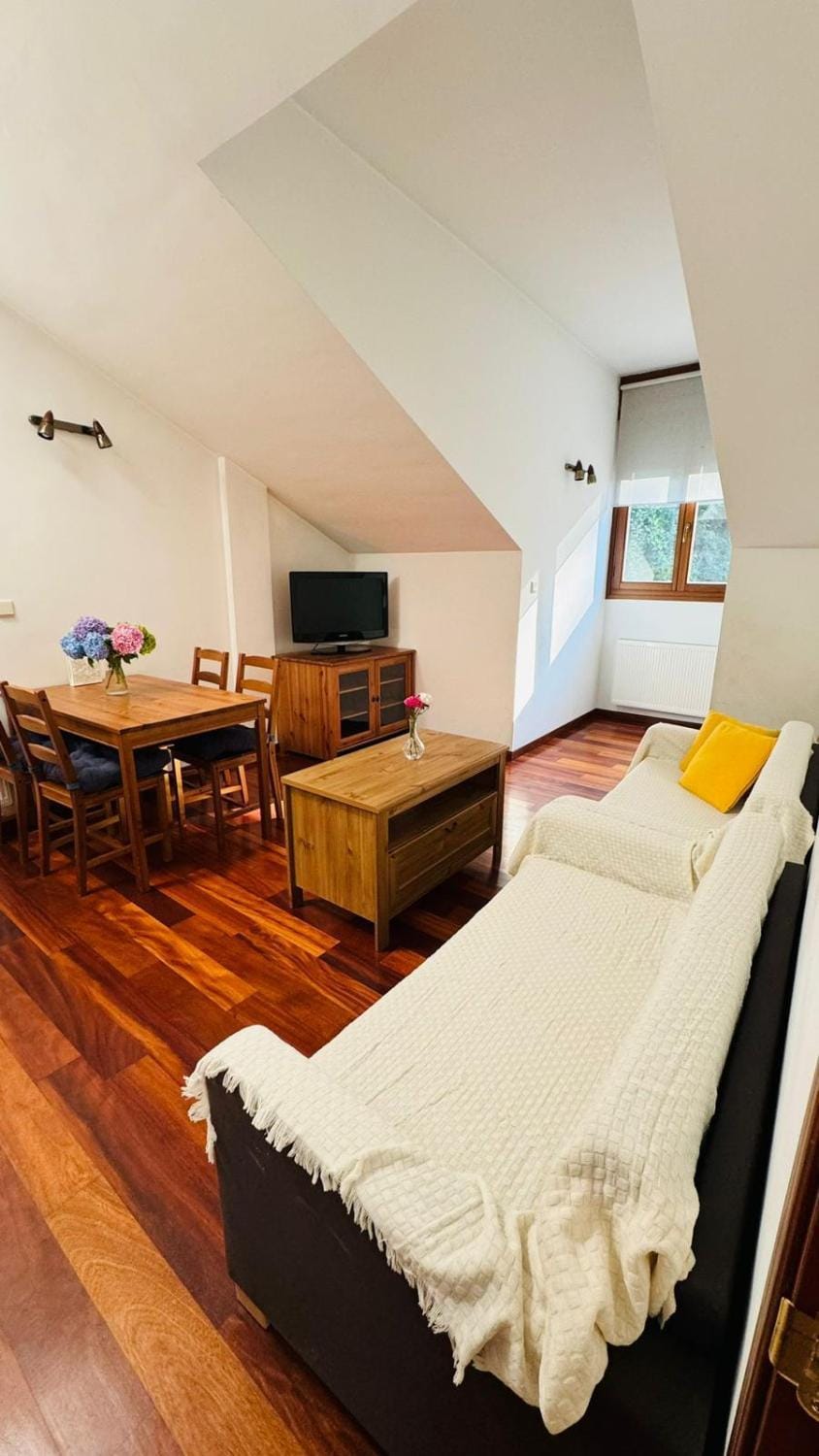 Communal lounge/ TV room, Seating area, Dining area