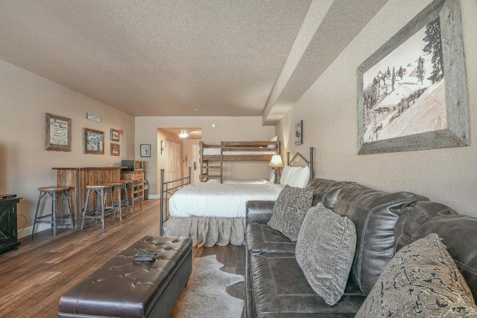 Gateway Lodge 5073 by SummitCove Lodging in Colorado House in Keystone