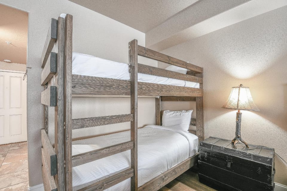 Gateway Lodge 5073 by SummitCove Lodging in Colorado House in Keystone