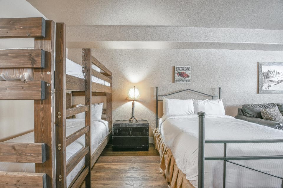 Gateway Lodge 5073 by SummitCove Lodging in Colorado House in Keystone
