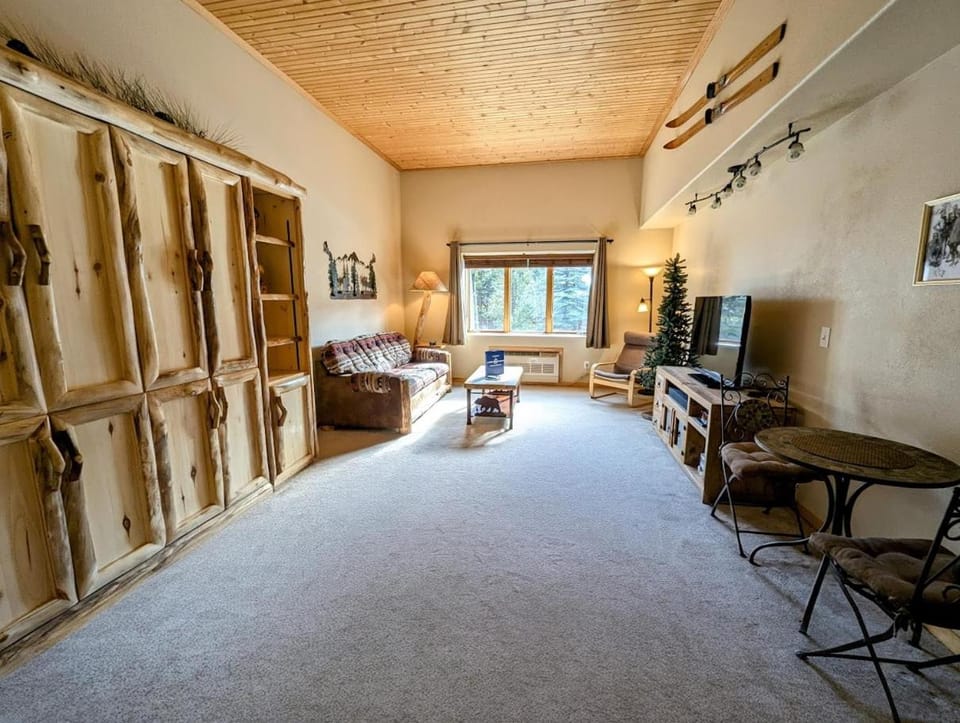 Gateway Lodge 5062 by SummitCove Lodging in Colorado House in Keystone