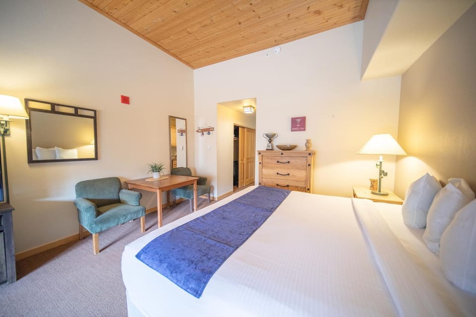 Gateway Lodge 5057 by SummitCove Lodging in Colorado House in Keystone