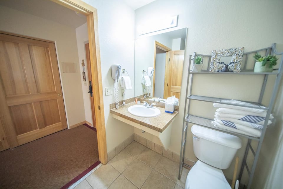 Gateway Lodge 5057 by SummitCove Lodging in Colorado House in Keystone