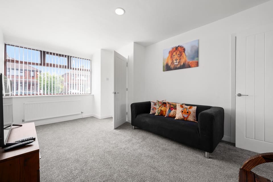 TV and multimedia, Living room, Seating area