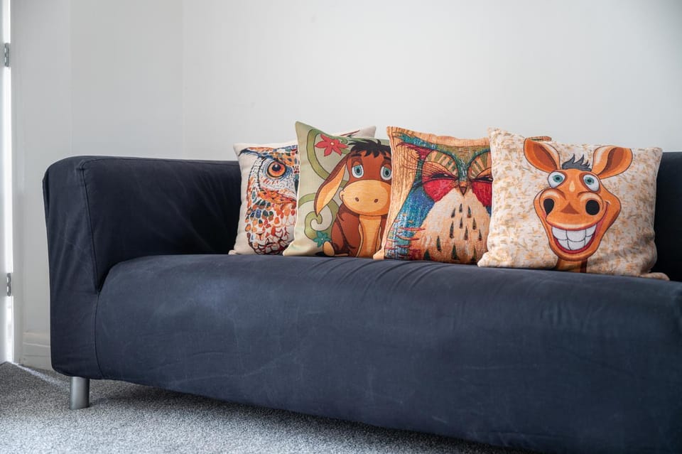 Living room, Seating area