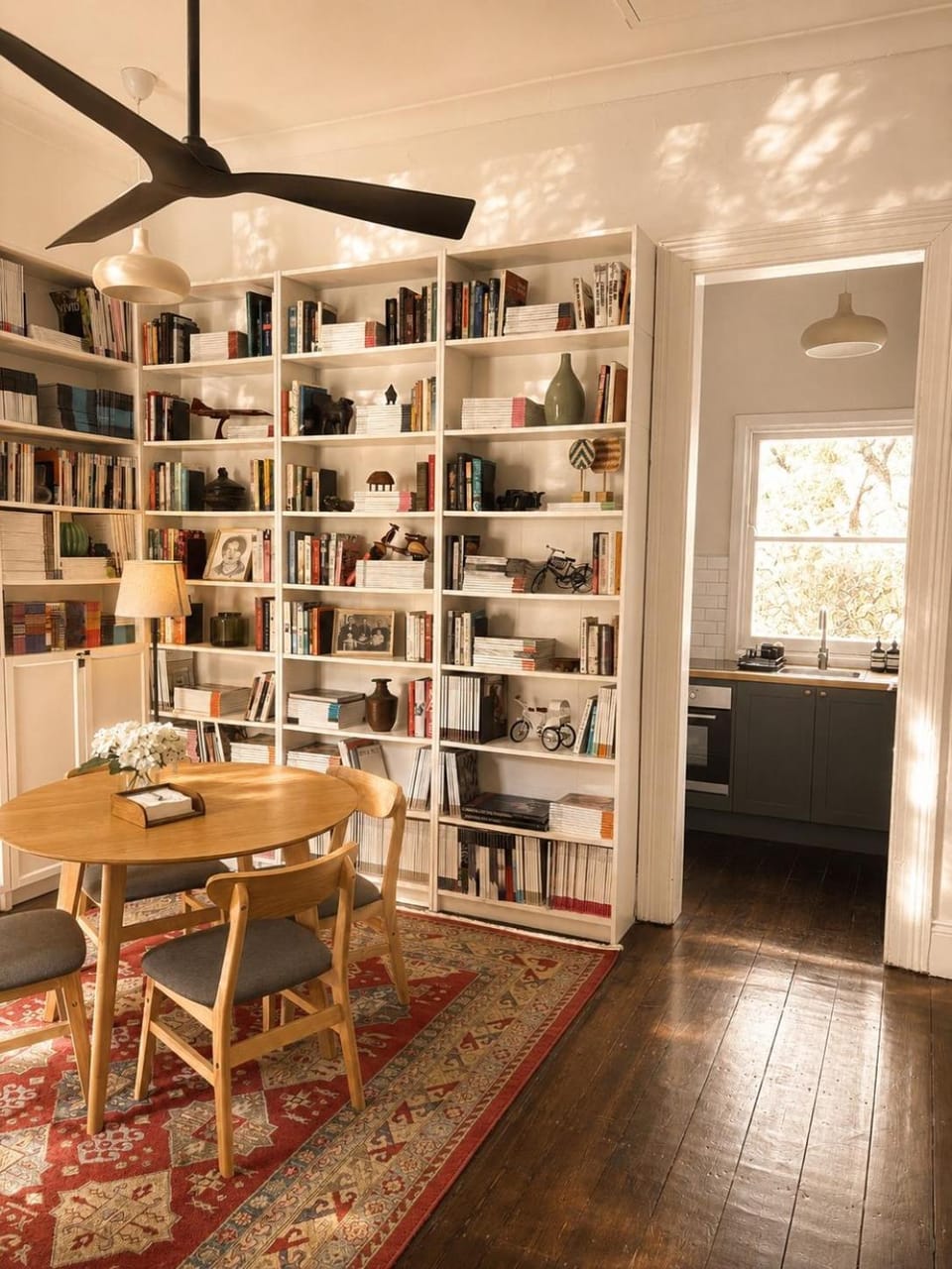 Dining area, kitchen
