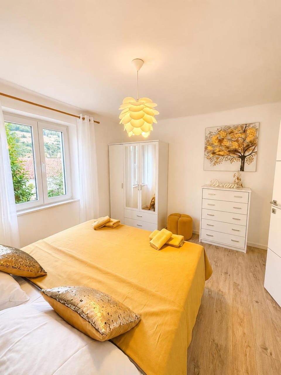 Bed, Bedroom