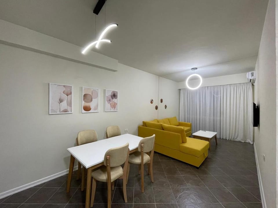 TV and multimedia, Living room, Photo of the whole room, Seating area