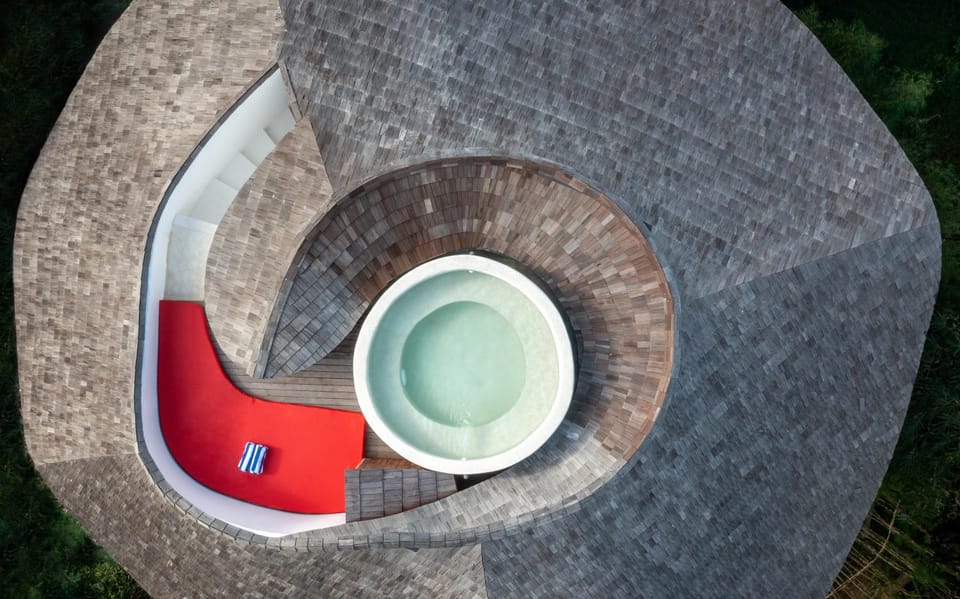 Hot Tub, Swimming pool