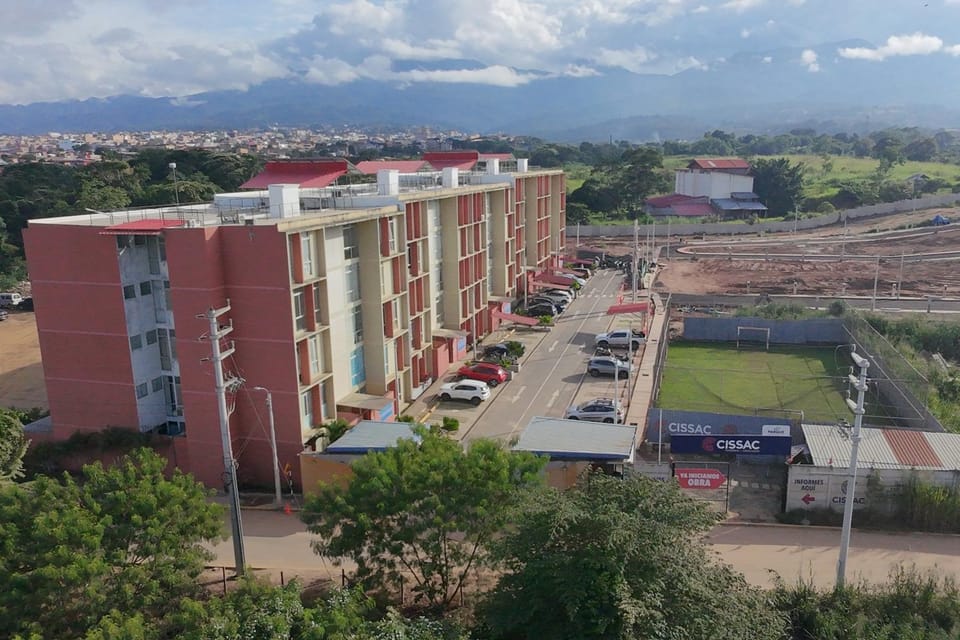 Top Rated Apartment with Parking and Full Comfort Apartment in Tarapoto