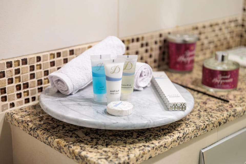 Bathroom, towels