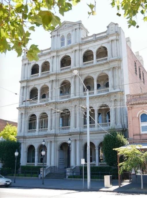 Albert Park Magnificence Position Perfect MLane House in Melbourne