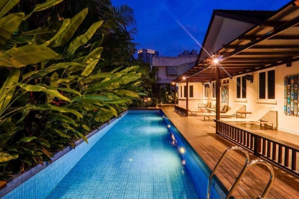 Night, Pool view