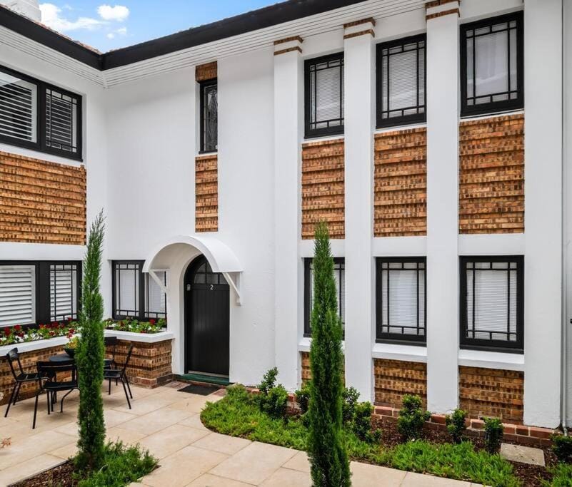 Property building, Patio, Day, Garden view