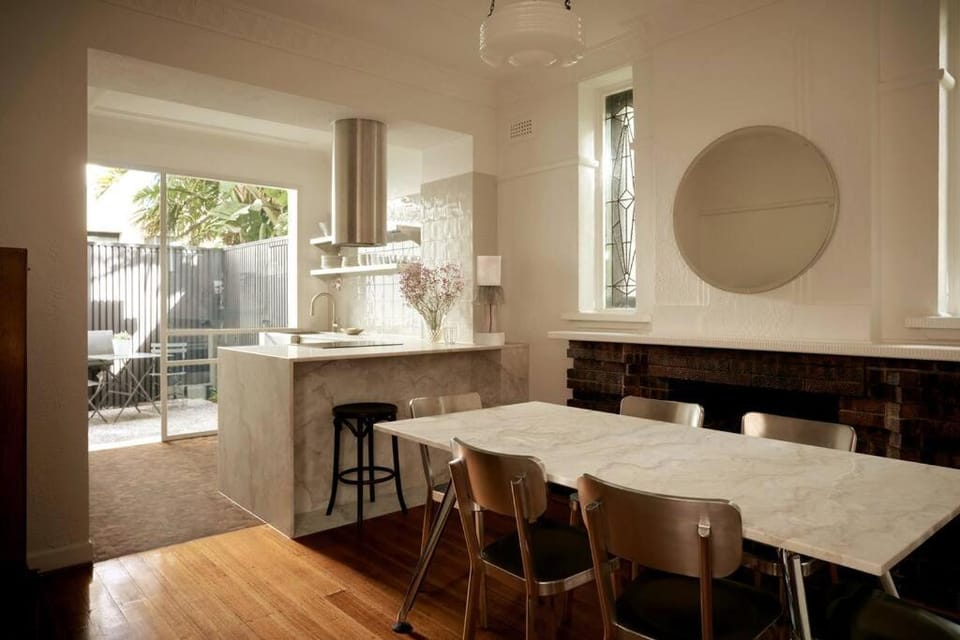 Kitchen or kitchenette, Seating area, Dining area