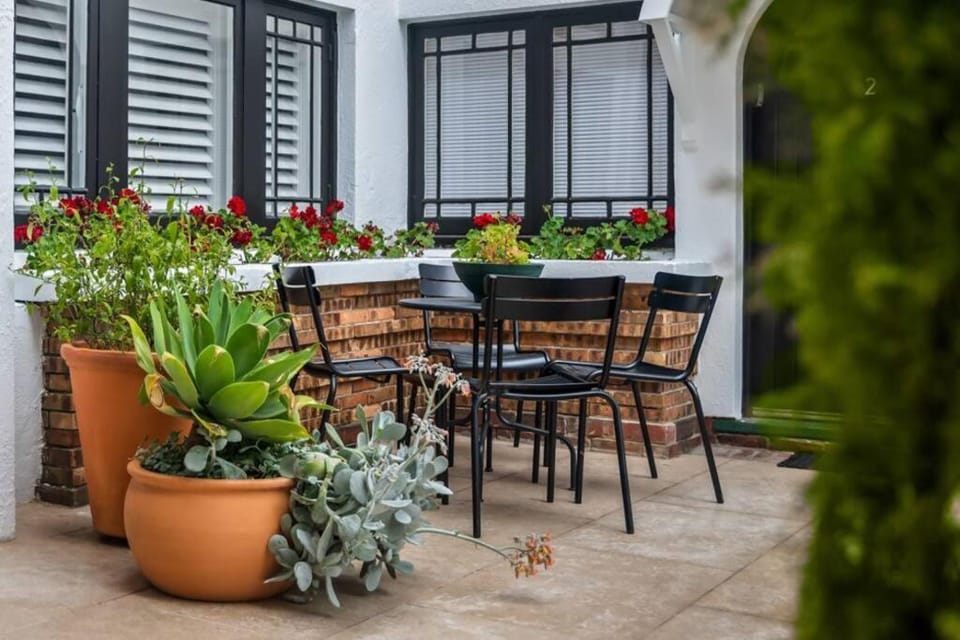 Day, Garden, Balcony/Terrace, Seating area, Garden view