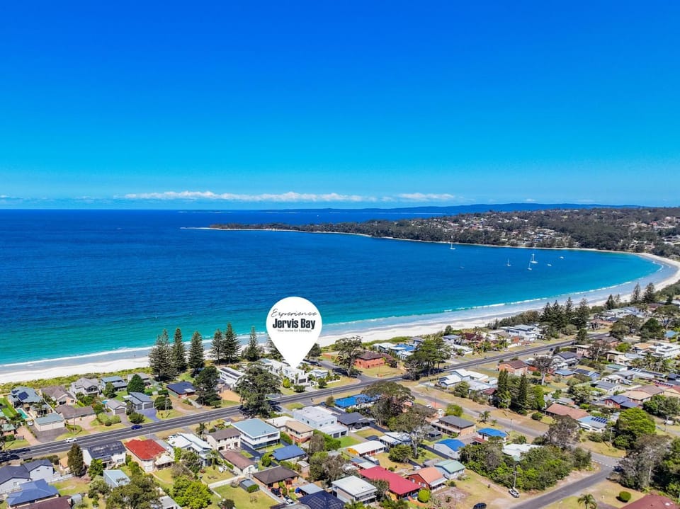 Bali Beach House by Experience Jervis Bay House in Vincentia