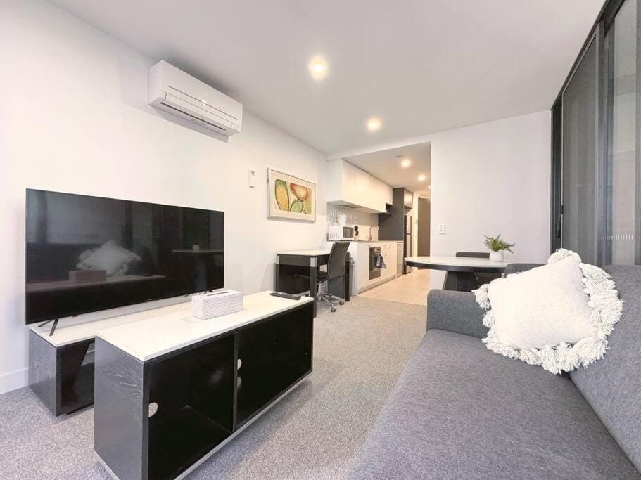 Central located 1Bedroom Apartment in Woden By Serain Residences Apartment in Canberra